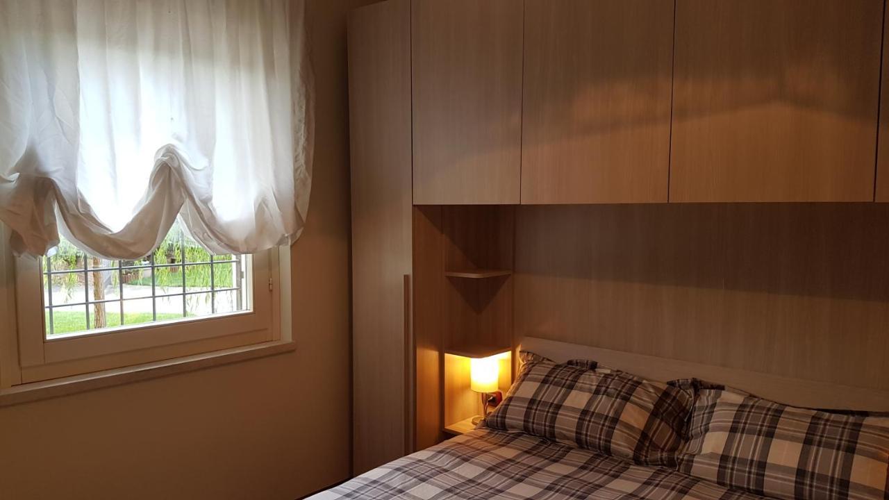 Asso Bed & Breakfast Manerba del Garda Ngoại thất bức ảnh
