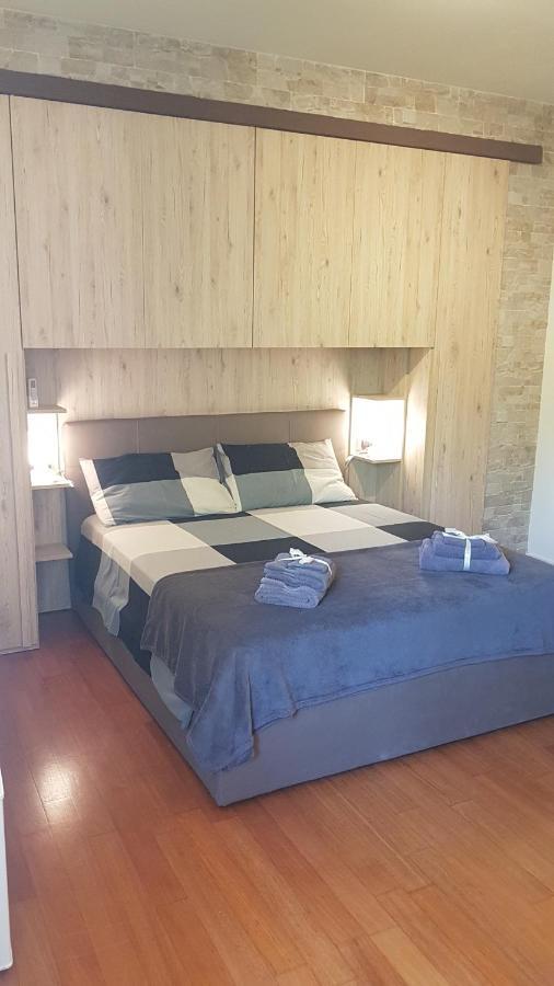 Asso Bed & Breakfast Manerba del Garda Ngoại thất bức ảnh